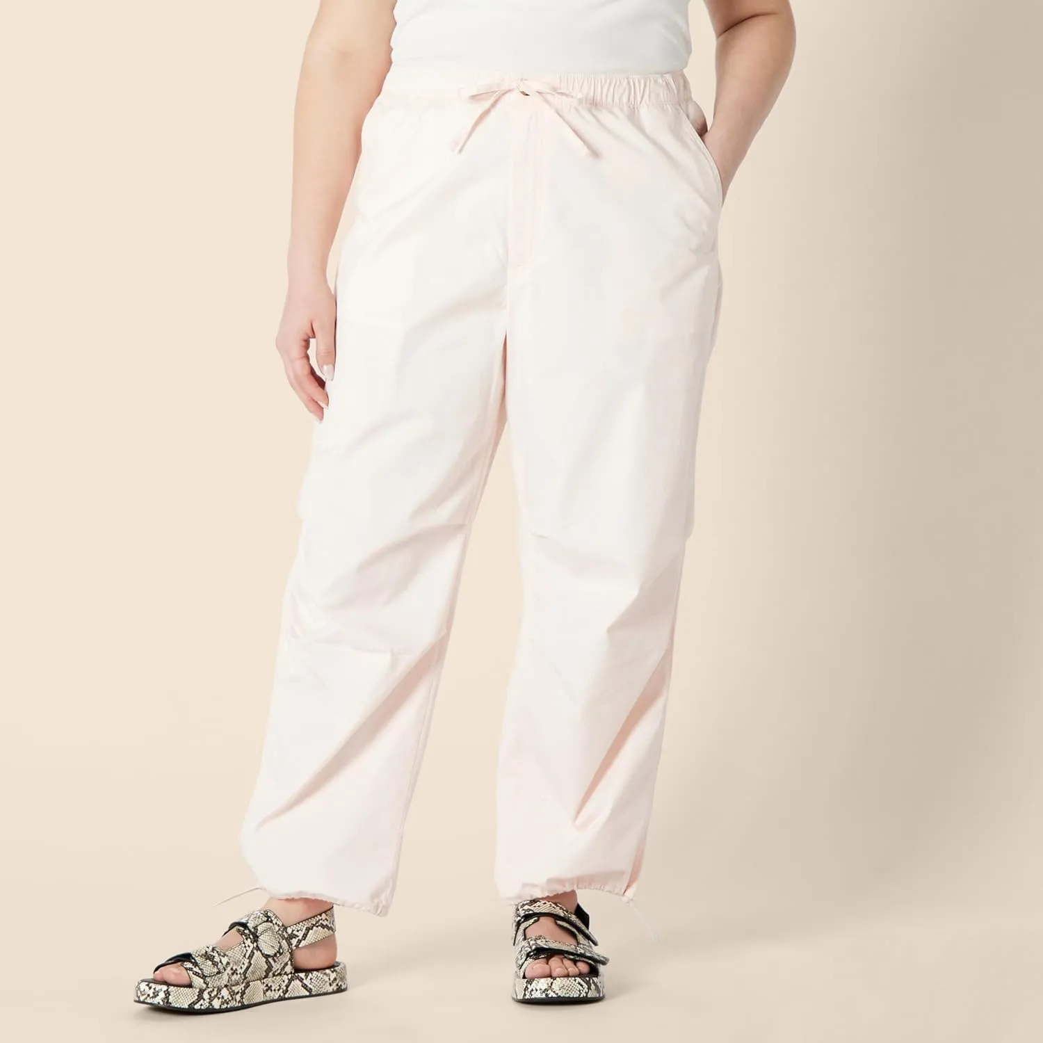 Amazon Essentials Women's Mid-Rise Baggy Loose-Fit Wide-Leg Parachute Pants