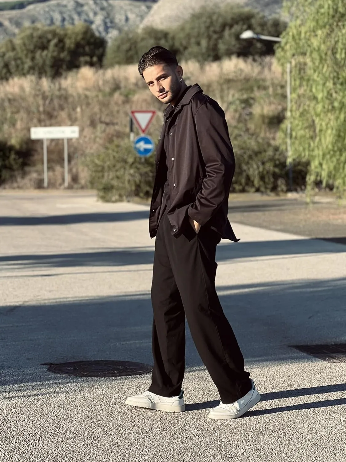 Deyeek Men's Fleece Lined Sweatpants Open Bottom Straight Leg Sweat Pants for Mens Loose Fit Joggers Sweatpants with Pockets