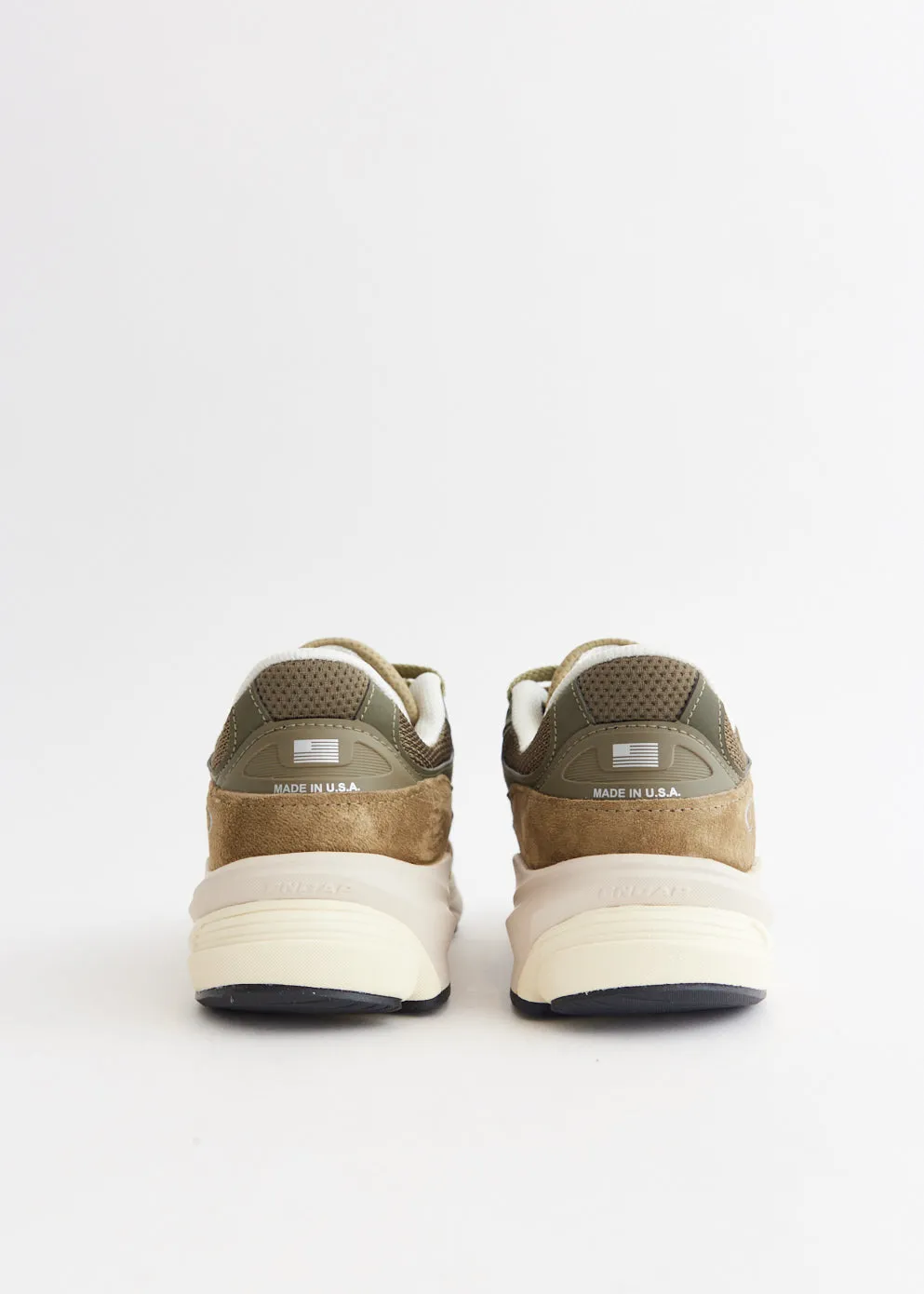 MADE in USA 990v6 'True Camo' Sneakers