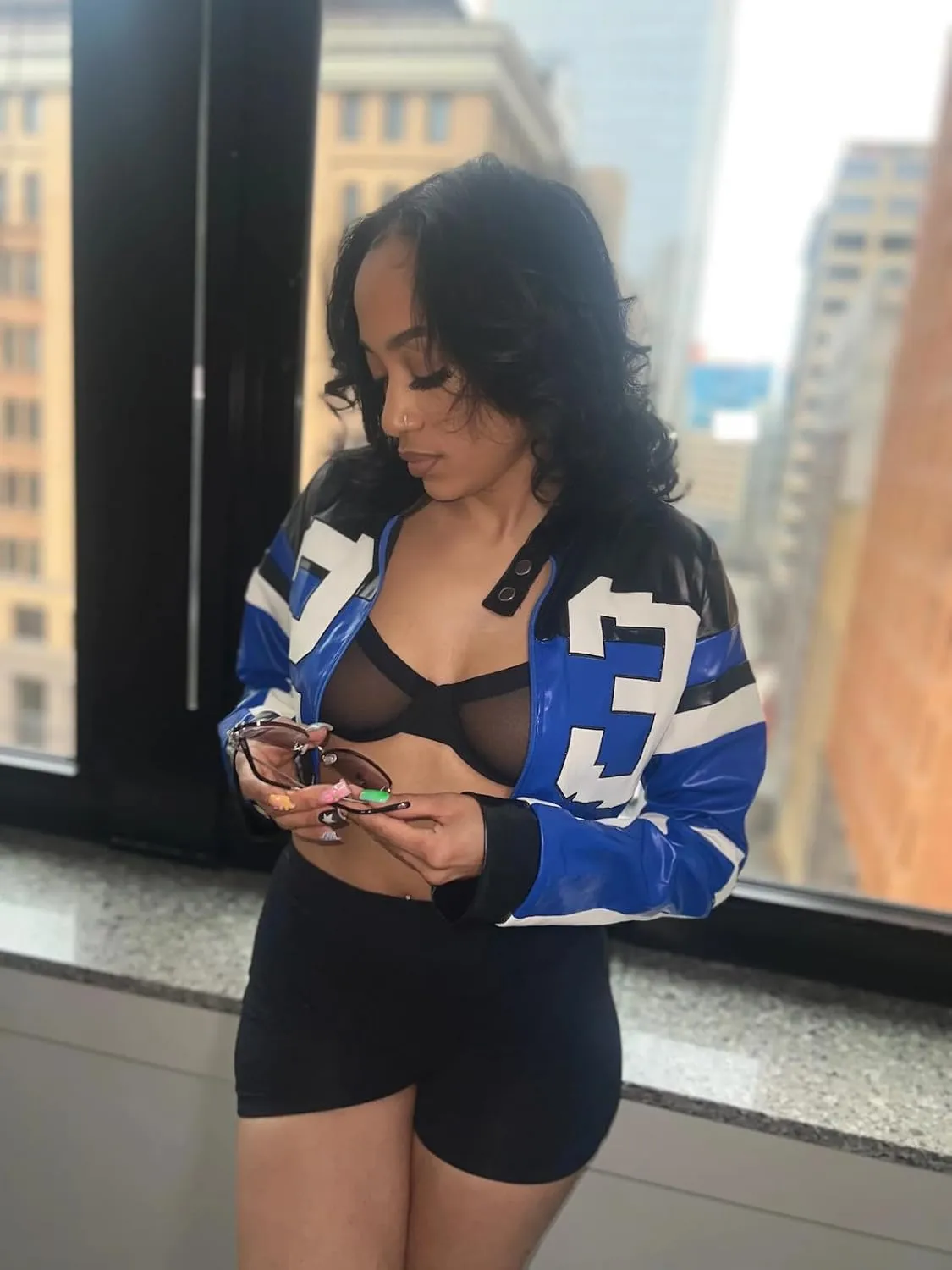 Women's Faux Leather Cropped Motorcycle Jacket Y2K Letter Bomber Jacket Streetwear Style
